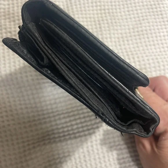 Great condition genuine leather multi functional wallet - Picture 7 of 10